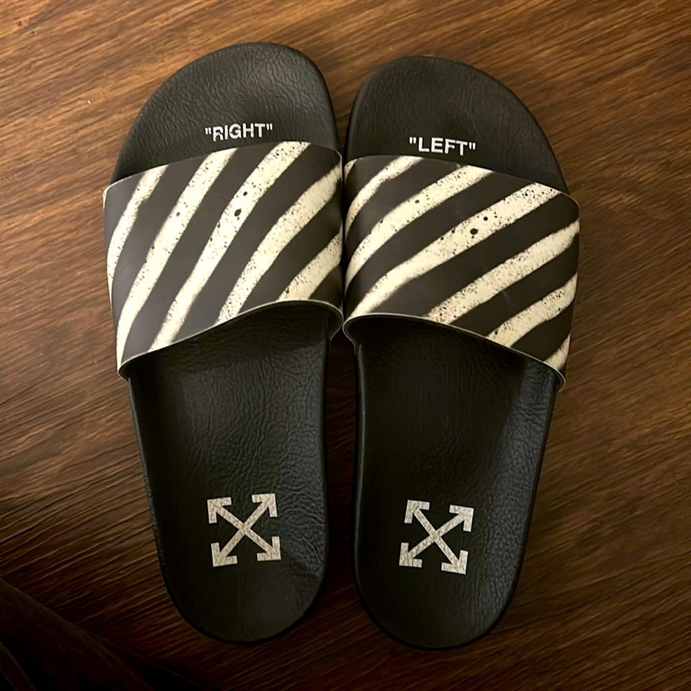 OFF WHITE striped slides